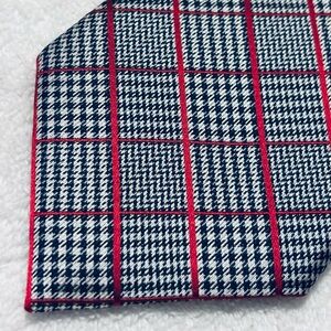 Brand New Vintage Tie By IZOD